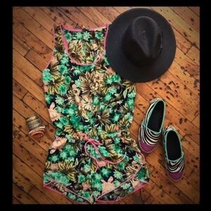 Cute Tropical Print Romper with‎ Neon Pink Accents
